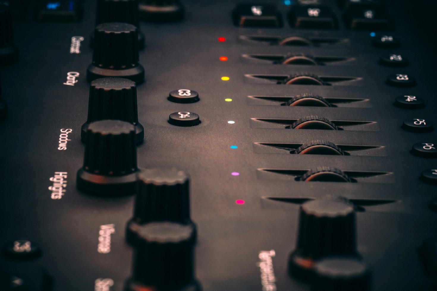 Effiziente Workflows in der professionellen Postproduktion für Filmteams
